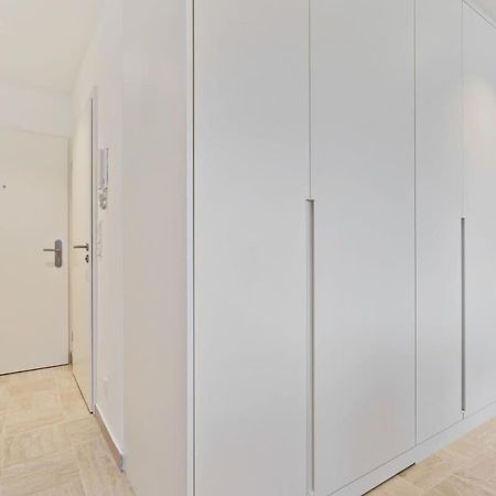 Modern Studio With King Bed, Walk To Attractions Luxemburg Buitenkant foto