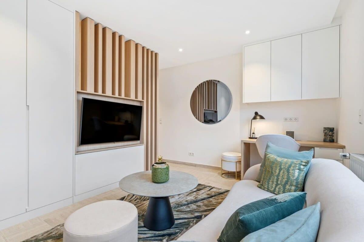 Modern Studio With King Bed, Walk To Attractions Luxemburg Buitenkant foto